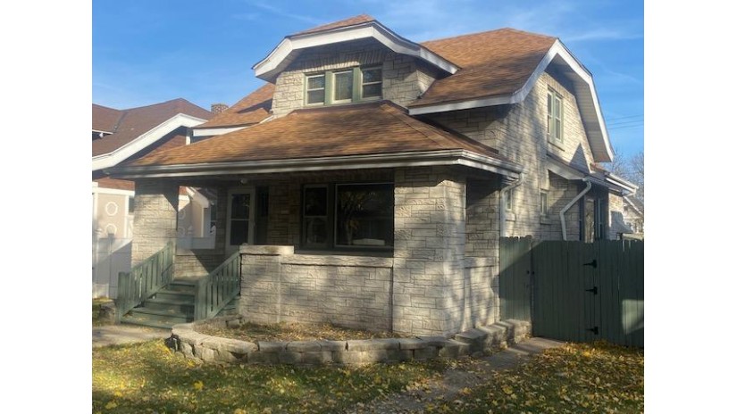2334 N 46th St Milwaukee, WI 53210 by Berkshire Hathaway HomeServices Metro Realty $133,500
