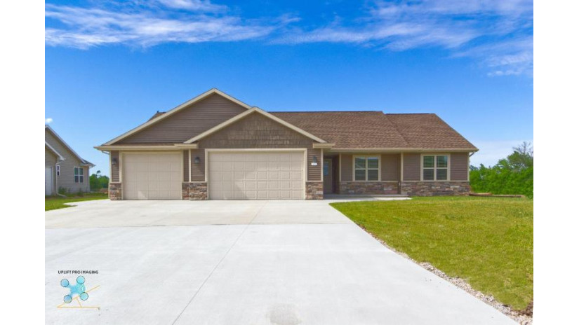 W6724 Design Dr Greenville, WI 54942 by Exsell Real Estate Experts LLC $379,900