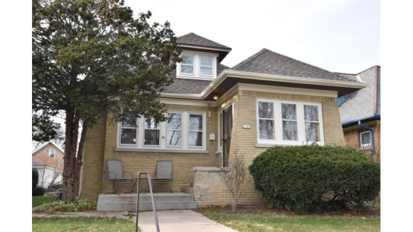 2747 N 55th St Milwaukee, WI 53210 by Shorewest Realtors $128,900