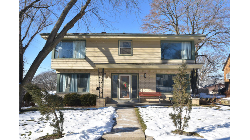 2721 N 85th St Milwaukee, WI 53222 by Shorewest Realtors $385,000