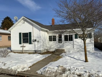 709 Palmyra St, Sullivan, WI 53178-9608