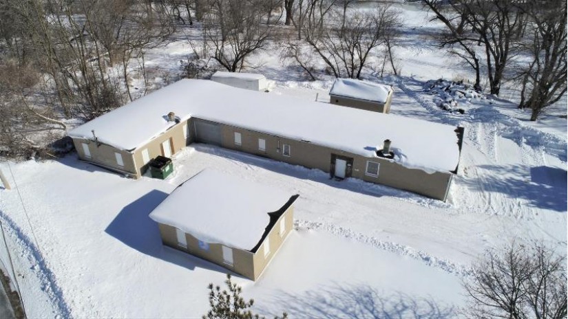 3286 County Road O Saukville, WI 53080 by Hollrith Realty, Inc $159,900