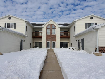 1604 Commonwealth Dr 4, Fort Atkinson, WI 53538-3149