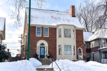 2519 S Kinnickinnic Ave, Milwaukee, WI 53207-1629