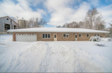 443 E Newark Dr, Trenton, WI 53090-8954