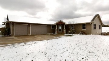 N13257 Larkspur Rd, Trempealeau, WI 54661-2605