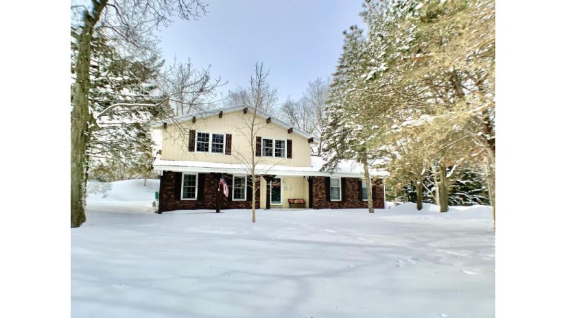 W315S1075 Glacier Pass Delafield, WI 53018 by Lake Country Flat Fee $349,900