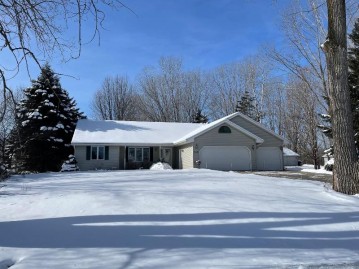 2979 Longview Ln, Suamico, WI 54173-8172