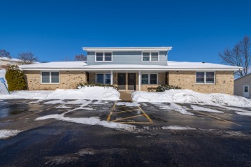 1824 Miller St 2, West Bend, WI 53095-2933