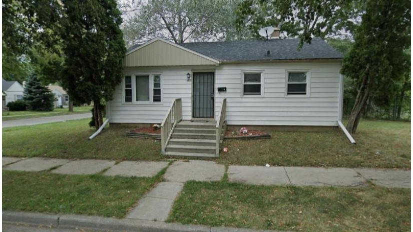 4830 W Fiebrantz Ave Milwaukee, WI 53216 by Home Solutions Realty LLC $74,900