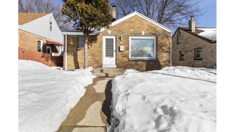 3656 S 16th St Milwaukee, WI 53221 by Mahler Sotheby's International Realty $179,000