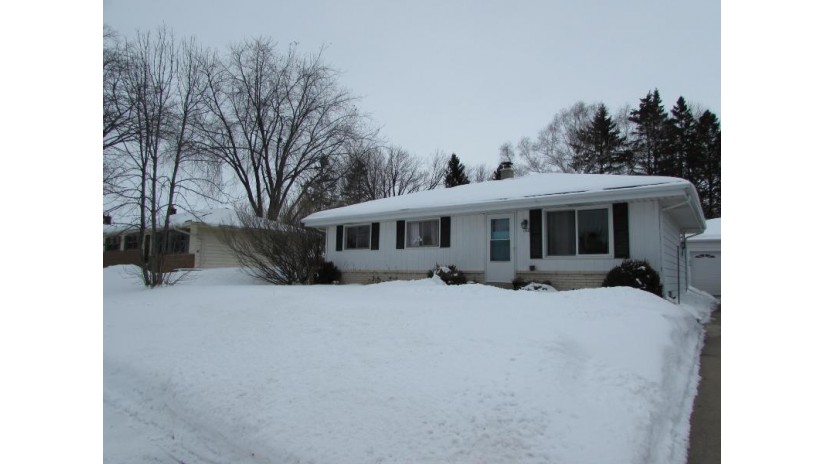 322 W Beutel Rd Port Washington, WI 53074 by Relocation Associates of WI, LLC $224,850