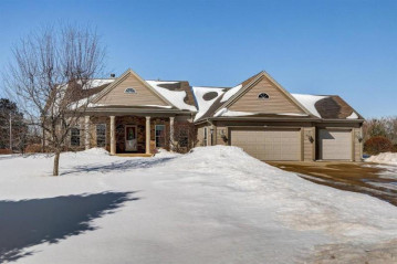 226 Royal Hill Ct, Rochester, WI 53105-7758