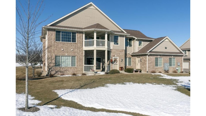 9299 66th Ave 14 Pleasant Prairie, WI 53158 by Cove Realty, LLC $259,900