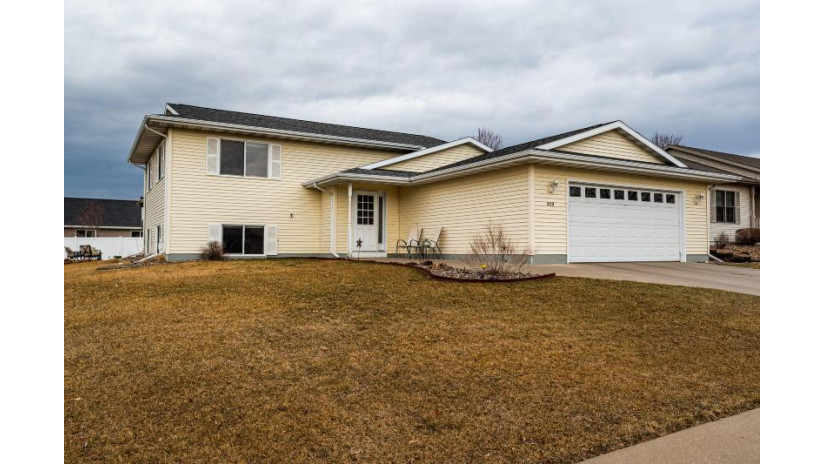 809 Silver Dr Holmen, WI 54636 by eXp Realty LLC $259,900