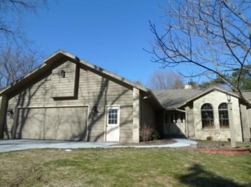 1261 Janette St, Fort Atkinson, WI 53538