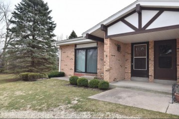 N13W5348 Mckinley Ct, Cedarburg, WI 53012-2933