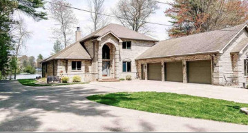 W8062 Cloverleaf Lake Rd, Belle Plaine, WI 54929