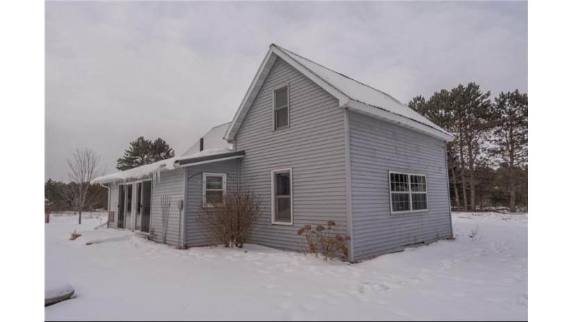 6814 Pike Bend Road Webster, WI 54893 by Re/Max Cornerstone $230,000