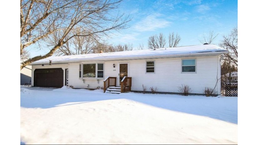 3627 Sundet Road Eau Claire, WI 54703 by Cb Brenizer/Eau Claire $220,000