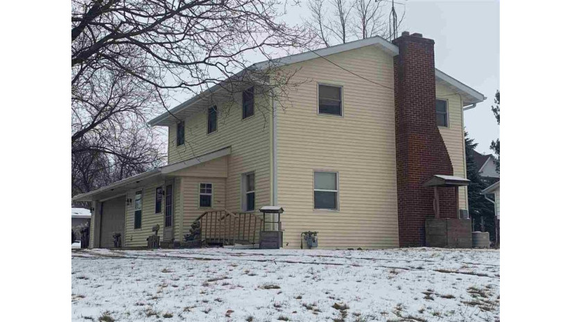 118 E Division Road Shannon, IL 61078 by Nexthome First Class $125,900