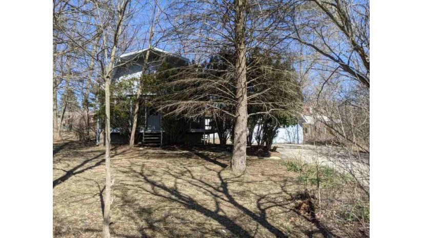 1376 Coven Circle Davis, IL 61019 by Pioneer Real Estate Services $49,900