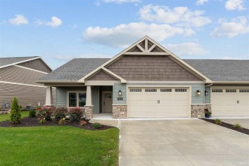 1319 Prairie Lake Circle, Fox Crossing, WI 54956