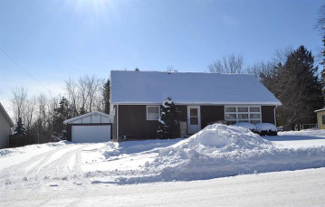 614 E Wallace Street, New London, WI 54961