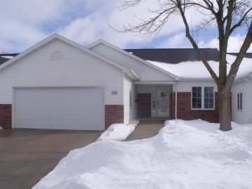 3220 N Barkwood Lane, Appleton, WI 54914