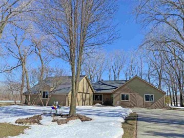 N8235 Deadwood Point Road, Taycheedah, WI 54937