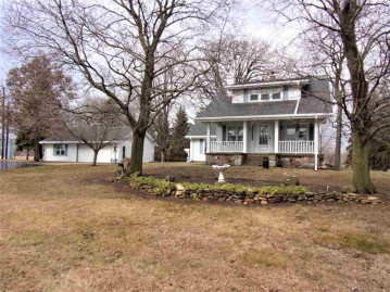 3606 Breezewood Lane, Clayton, WI 54956