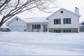 815 Shu Lar Ln, Clinton, WI 53525