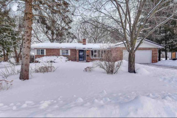 418 Oakridge Dr, Portage, WI 53901