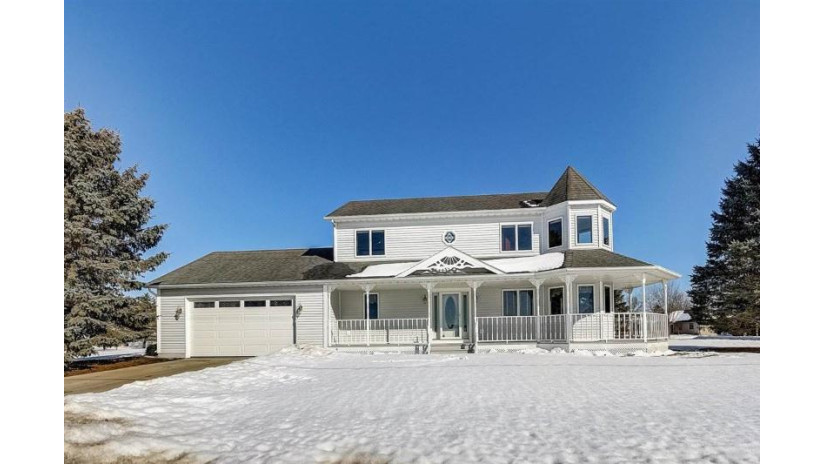 200 Lueders Rd Prairie Du Sac, WI 53578 by Restaino & Associates Era Powered $374,900