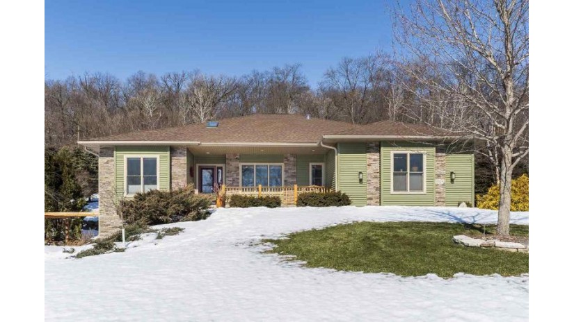 7029 Laufenberg Blvd Cross Plains, WI 53528 by Sprinkman Real Estate $569,000