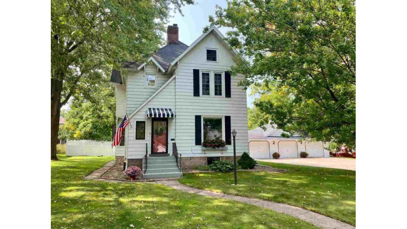 302 Clay Street Neillsville, WI 54456 by First Weber $225,000