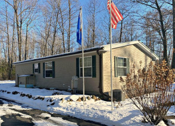 W5495 Squaw Creek Rd, Wausaukee, WI 54177