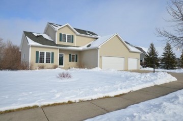 612 S Waters Edge Dr, Whitewater, WI 53190