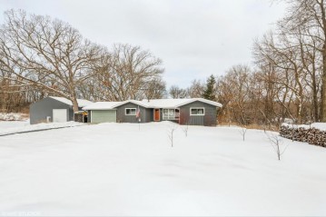 33052 121st Pl, Randall, WI 53181