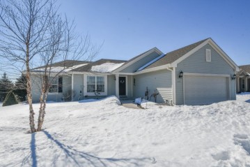 3205 Tanglewood Dr, Waukesha, WI 53189-6889