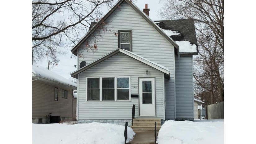 230 23rd St S La Crosse, WI 54601 by RE/MAX Results $129,900