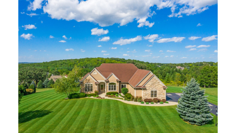 S88W32570 Frosty Meadow Ln Mukwonago, WI 53149 by Shorewest Realtors $765,000