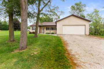 N954 Rose Dr, Bloomfield, WI 53128-1925