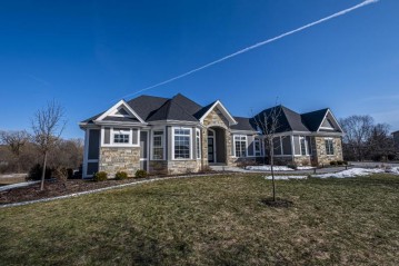 1152 Four Winds Way, Hartland, WI 53029-8557