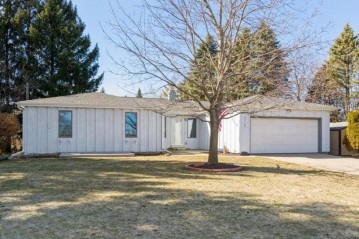 N7185 Eagle Hill Rd, Hubbard, WI 53032-9732