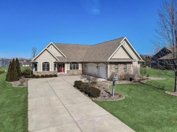 2247 Brookside Dr, Jackson, WI 53037-8925