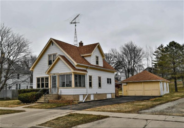 278 West St, Juneau, WI 53039-1119