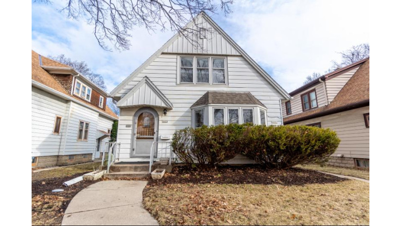 4408 W Melvina St Milwaukee, WI 53216 by Dream Realty LLC $109,900