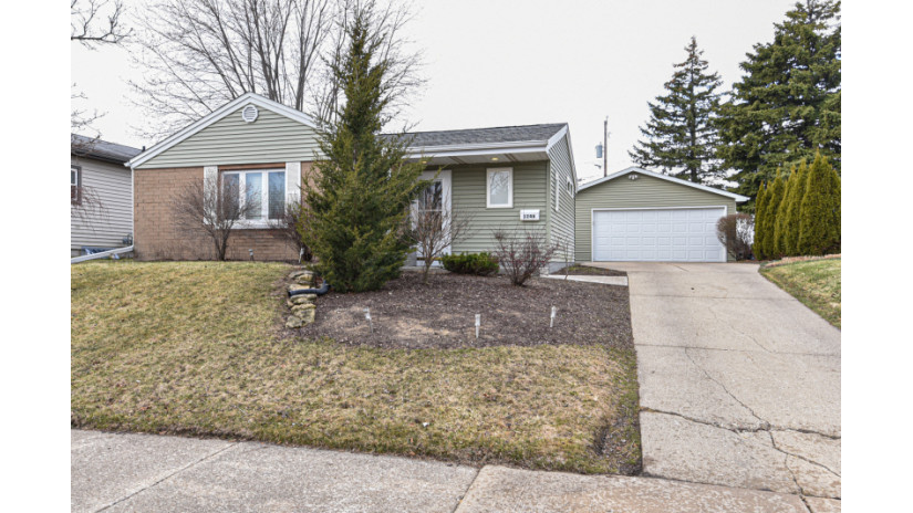 1246 Virginia St Racine, WI 53405 by Shorewest Realtors $149,900