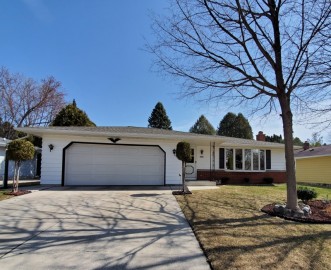 3805 S 17th Pl, Sheboygan, WI 53081-7143